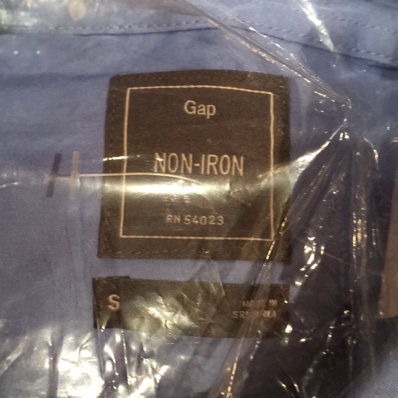 NWT Men’s button down shirt - Picture 2 of 2